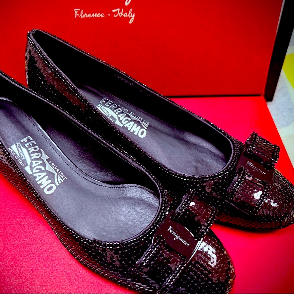 Ferragamo Vara Sequins Bow Heels